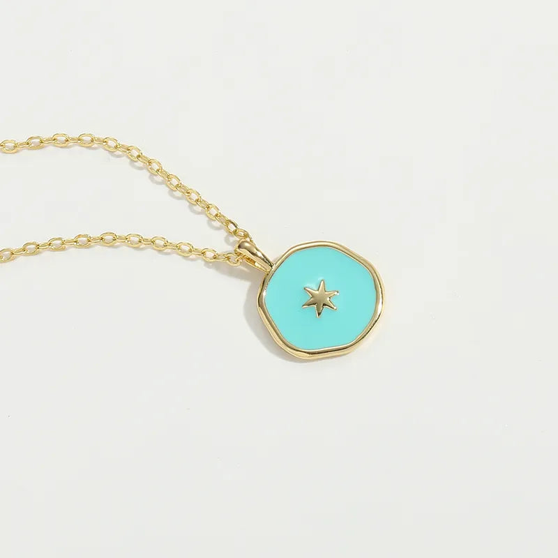Star Charm Pendant Necklace in Gold