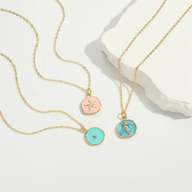 Star Charm Pendant Necklace in Gold