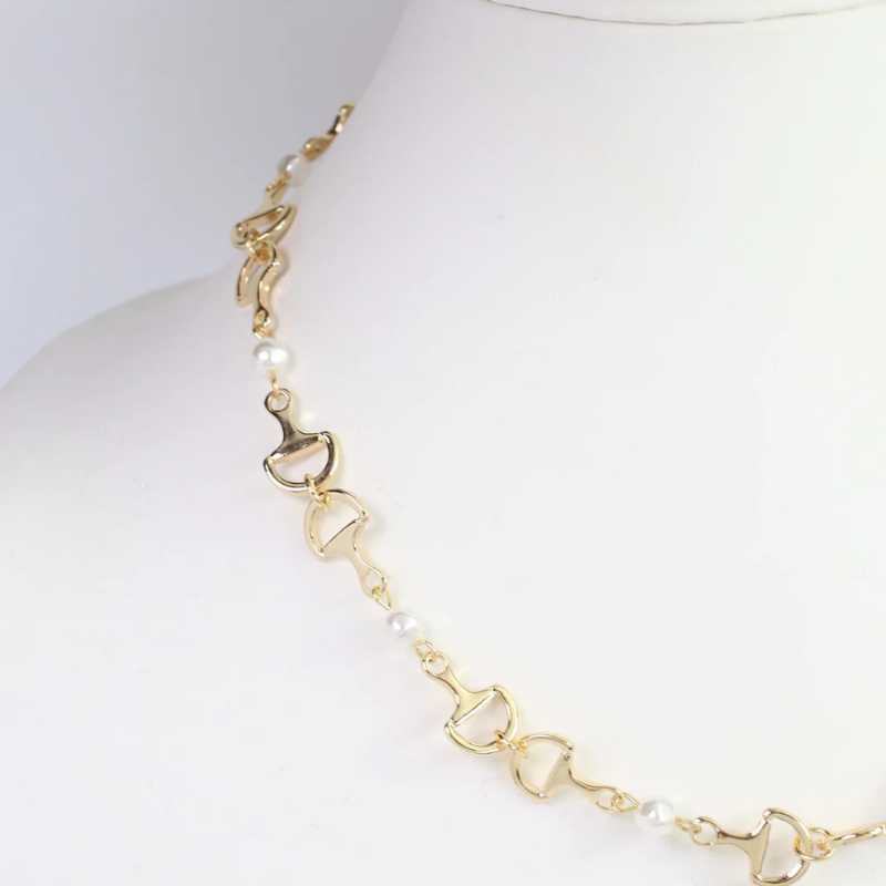 Horsebit and Pearl Necklace in Gold