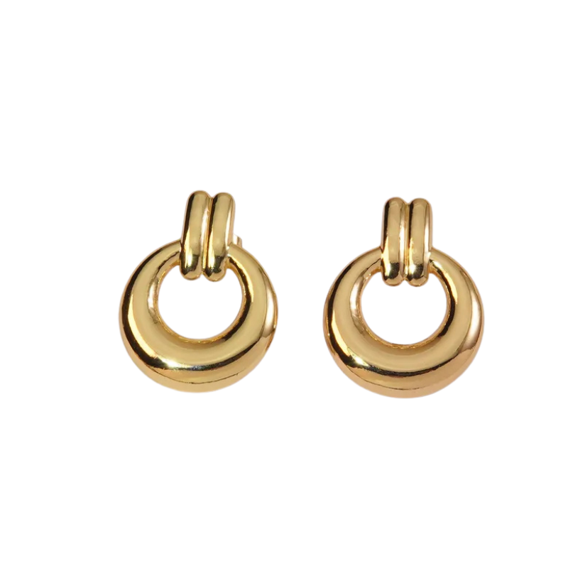 Interlocking Stud Earrings in Gold