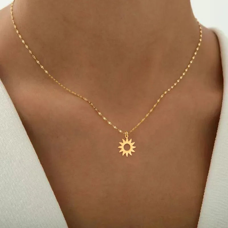 Hollow Sun Necklace in Gold