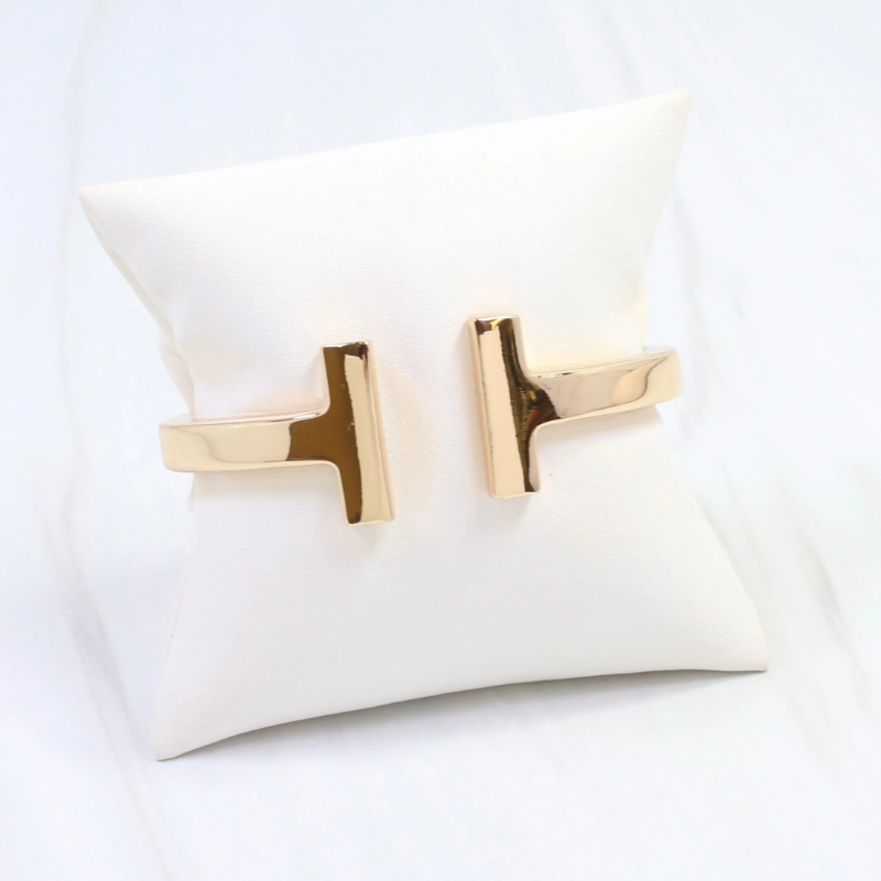 T-Shaped Hinged Bracelet in Gold
