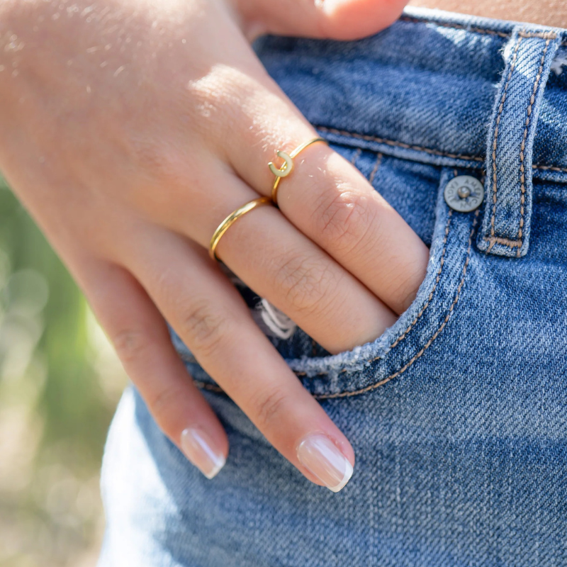Horseshoe Ring in Gold