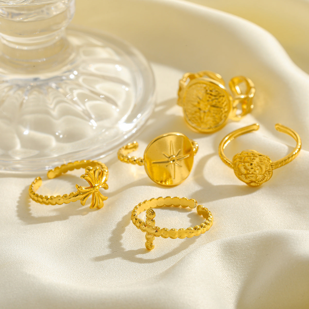 Sovereign Adjustable Ring in Gold