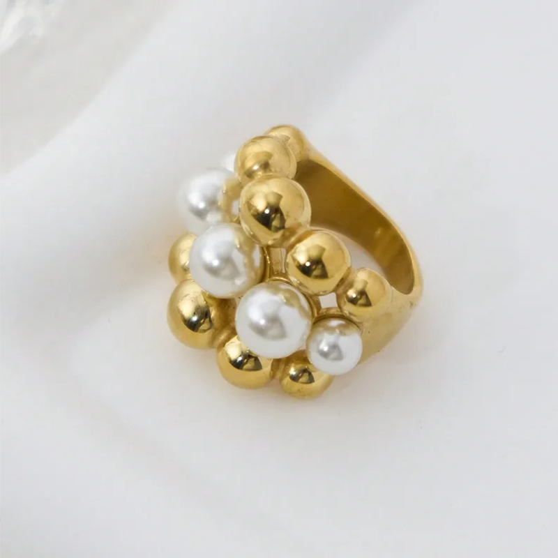 Cluster Pearl Ring in Gold